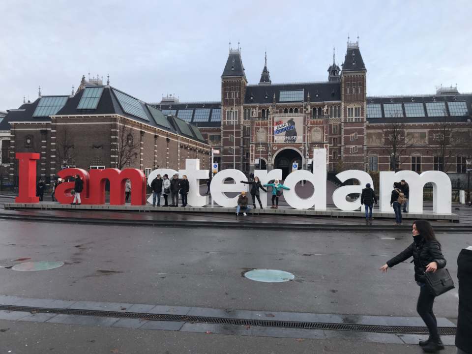 I Amsterdam in from of the Rijksmuseum