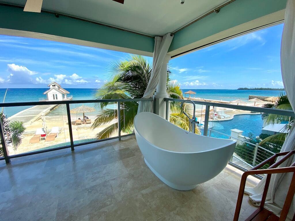 Tranquility Tub on the balcony on resort